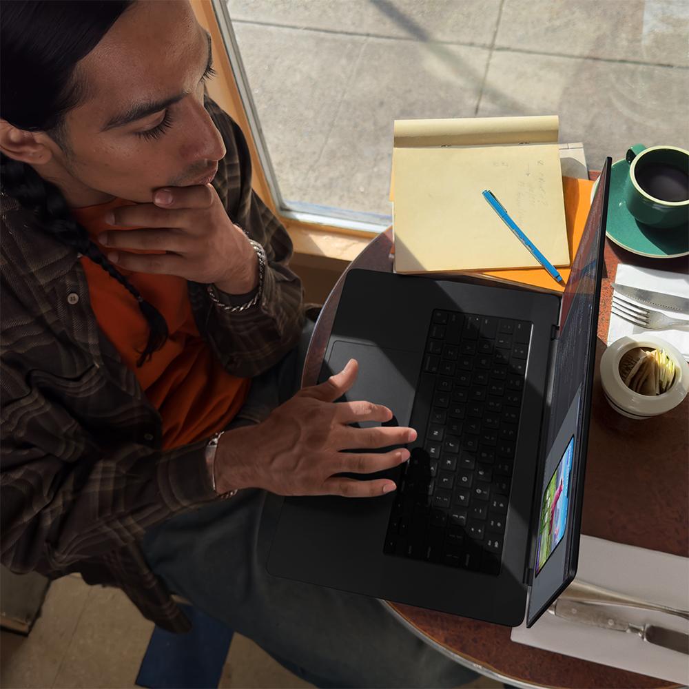 MacBook Pro de 14 pulgadas: Chip M3 Max de Apple con CPU de 14 núcleos y GPU de 30 núcleos, 1 TB SSD - Plata